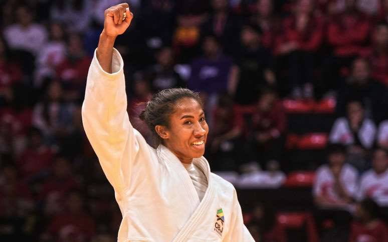 É VITÓÓÓÓRIA! 🥋🇧🇷

Ketleyn Quadros (63kg) vence primeira luta no <a href="/JudoDoha2023/">Judo Doha 2023</a> e avança! 

Com ippon, a atleta brasileira derrota Barbara Timo 🇵🇹