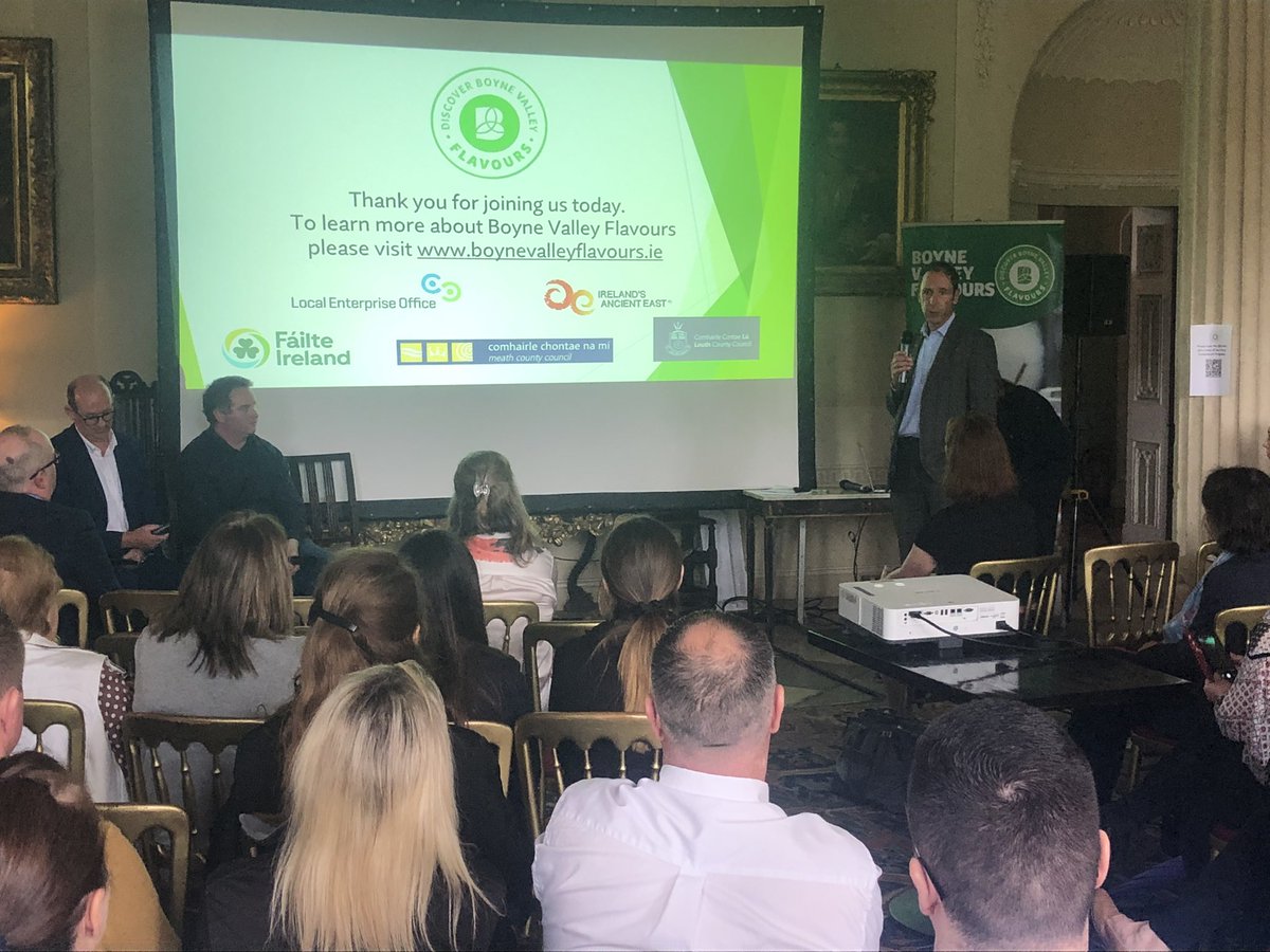 What’s your perfect pitch? Bringing your product to the retailers! 🛒 
Kevin Sheridan @SheridansCheese opens the discussion <a href="/ChefBrianMcD/">Brian Mc Dermott</a> &amp; Rory Flaherty from <a href="/WhatsForPuddin/">What's For Pudding</a> at todays <a href="/BoyneValleyFlav/">Boyne Valley Flavours</a> “Summer Symposium”