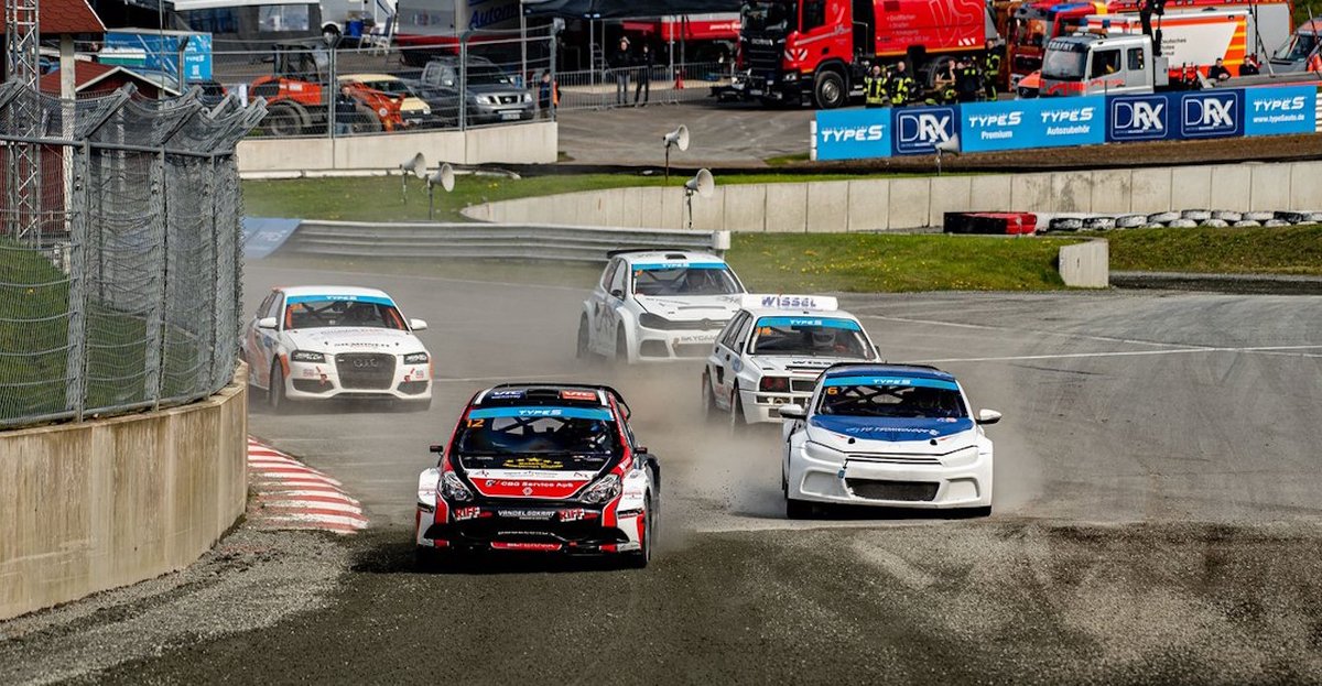 PITWALKmedia's tweet photo. #Podcast: alles zum Auftakt der Deutschen #Rallycross-Meisterschaft #DRX auf dem #Estering in #Buxtehude. Mit #NorbertOckenga und O-Tönen aller wichtigen Fahrer.
https://t.co/safTi1K8y4
#Auto #Motorsport #Eurosport #Pitwalk #Pitcast #Sport #Autorennen #Journalismus https://t.co/kNeFMJKA03