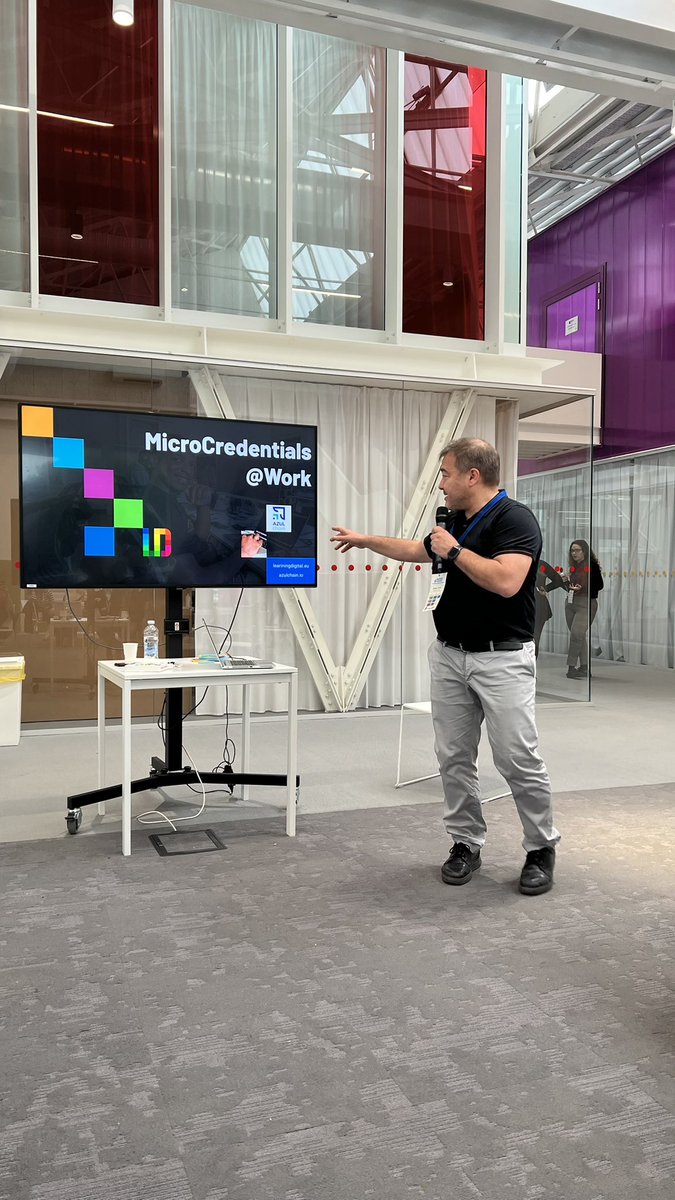 Ef_VET's tweet photo. #uniserteacherweek the workshop focus on #microcredentials presented by @stefanotirati - this challenge in transnational #learningmobility discussion #learningdigital https://t.co/Ze4XNEb5BD