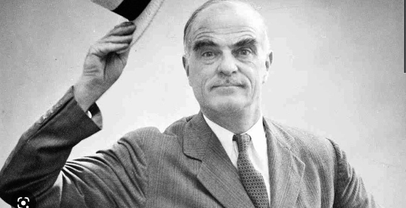 'I regard the theatre as the greatest of all art forms, the most immediate way in which a human being can share with another the sense of what it is to be a human being' ~ Thornton Wilder. We totally agree. cartermyers.online