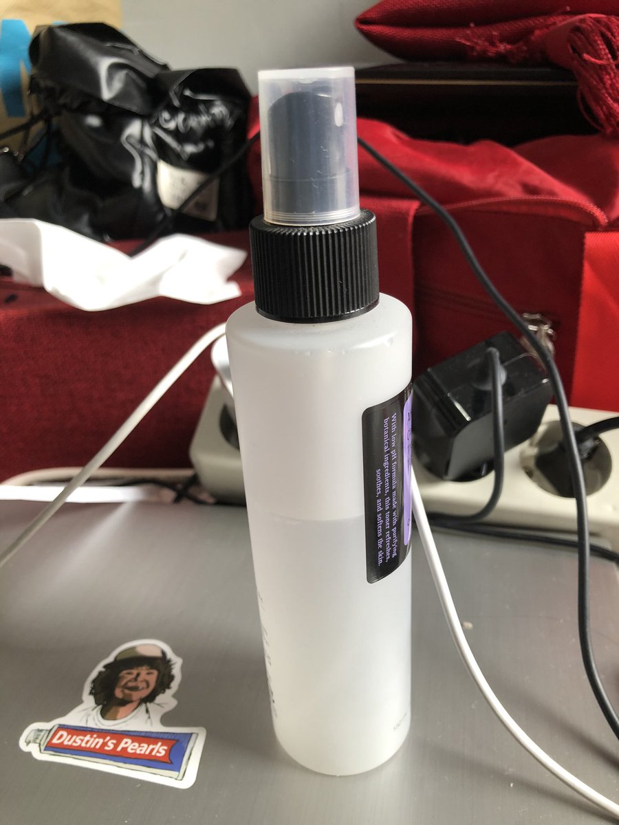Fauziiyahanita's tweet photo. help rt & likes
wts want to sale
•cosrx AHA BHA clarifying treatment toner
• terpakai 55% (di sale karena gacocok)
• exp februari 2024
• bisa via shopee, gratis ongkir
• 70k only, nett
#wtb #wts #cosrx #lowph #zonauang #zonajajan https://t.co/PRwzdMywvB
