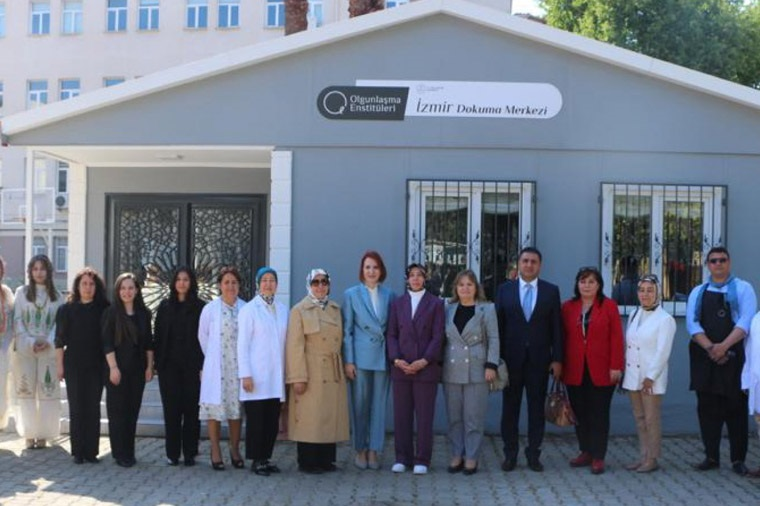 dogruegitimhab1's tweet photo. İzmir Olgunlaşma Enstitüsünden Dokuma Merkezi ve Kumaş Test Analiz Laboratuvarı https://t.co/TEGH8zXKjK 
#dogruegitim #izmir #izmirolgunlasmaenstitüsü #balgatcozum #yks2023 #lgs2023 # https://t.co/25d07Px8Qa
