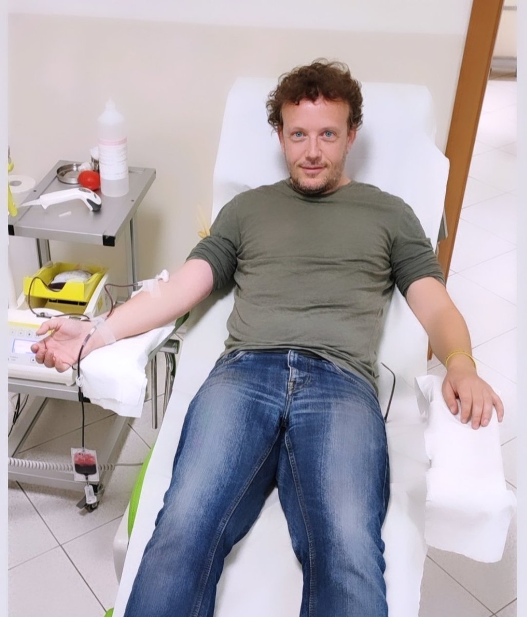 alessandro_cant's tweet photo. Il sangue è destinato a circolare.
#Condividilo!
@avisnazionale #donazionesangue #donarefabene https://t.co/JQLATewnac