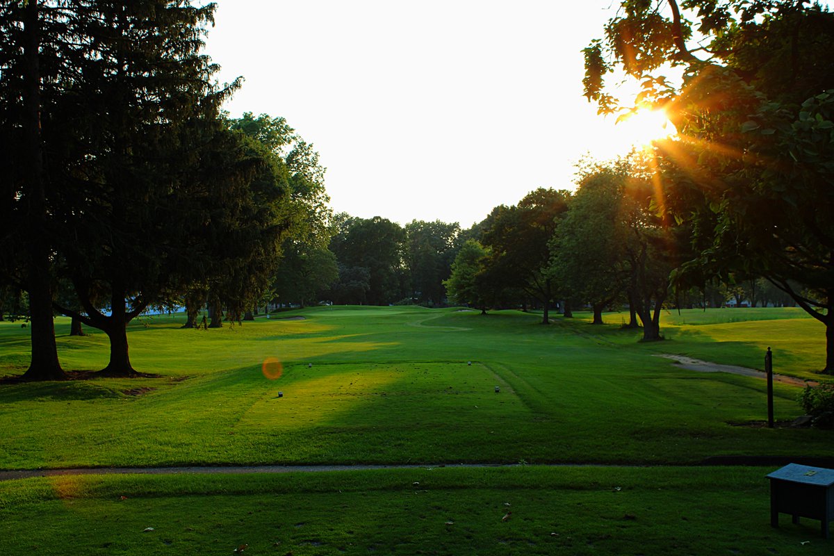 RT @Klippy27: Fairway evening. Taken August, 2021.

#GuruShots 
#sunset 
#golfcourse 
#trees 
#lensflare 
#photography 
#photographer 
#sunsetphotography 
#outdoorphotography 
#puremichigan 
#KlipPics 
#picoftheday