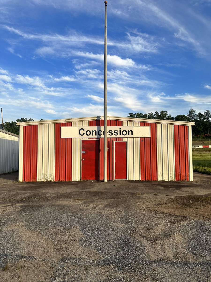 GPSspeedway1's tweet image. Don’t let The REAL Historic Greenville Pickens Speedway fade away into nothing . 🏁

#savethespeedway #GPS #greenvillepickensspeedway #supportyourlocaltrack