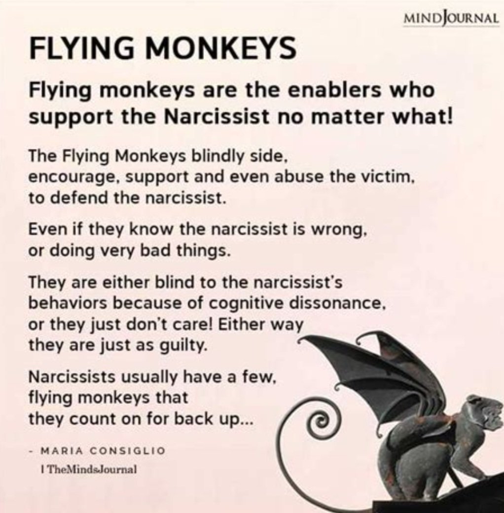 DElleishere's tweet image. #FlyingMonkeys
#eHole
#IfTheShoeFits
#RunDontWalk