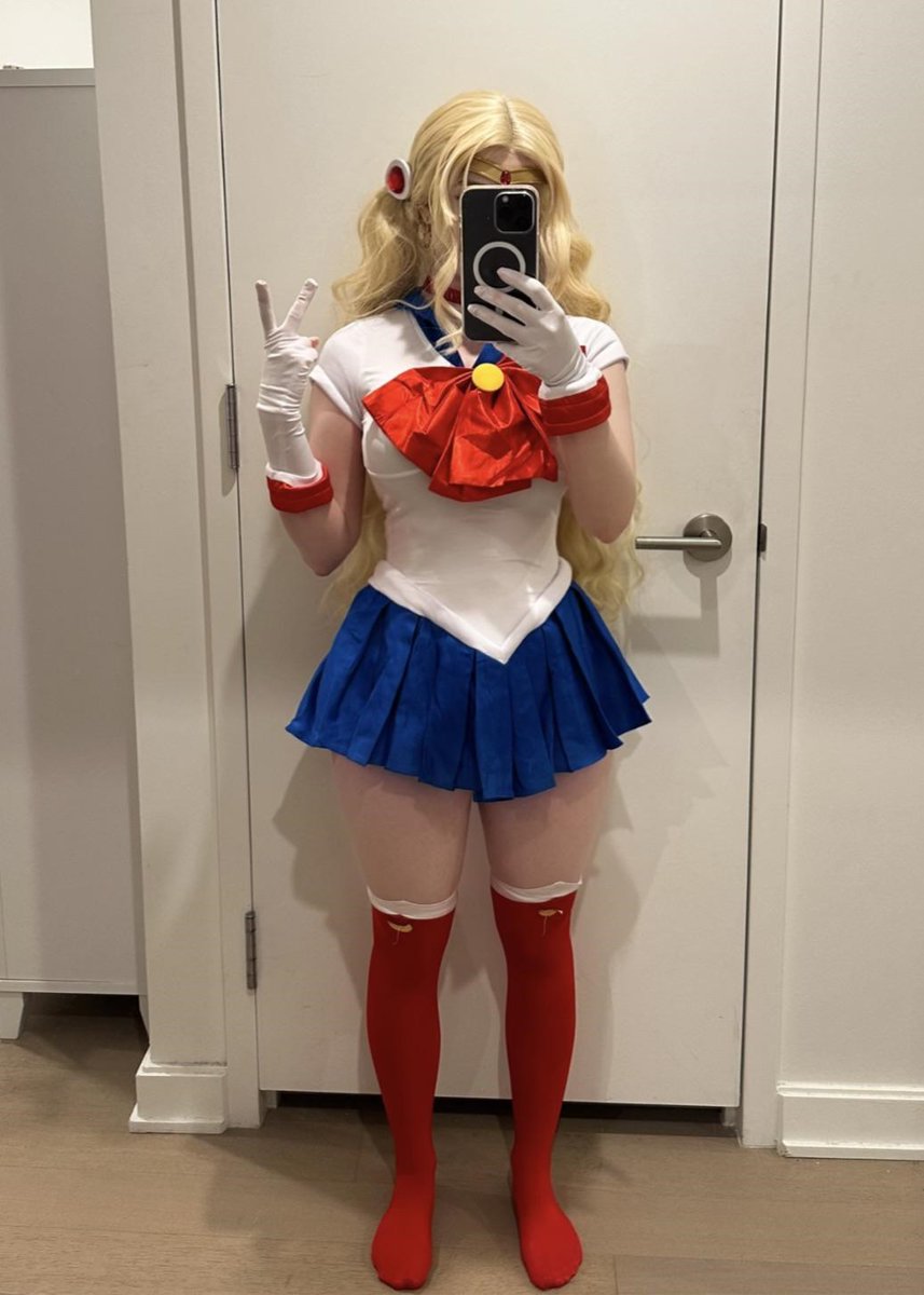 Cosplay heaven on Twitter: "Sailor Moon by Realprettyangel [by