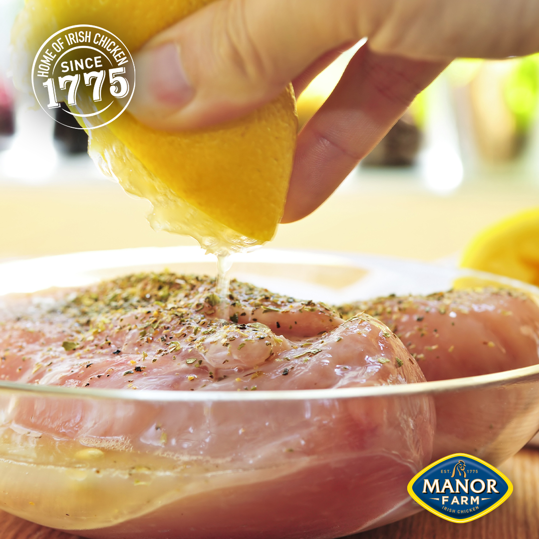 Why should you marinate your chicken? 🤔

🍗Creates tender chicken
🍗Makes your chicken juicier 
🍗Extra flavour! 
.
.
.
#Marinade #ChickenRecipe #Cooking #ManorFarm #IrishChicken #DunnesStores