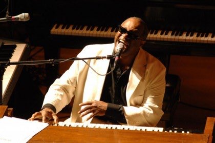 A very Happy Birthday to ELLIS HALL! CHAKALAKA! artists.hammondorganco.com/ellis-hall   @ellishallmusic #ellishall #funk #hammond #hammondorgan #Hammond-Suzuki #jazz organ #tonewheelorgan #rockorgan #poporgan #organ #hamfam @officialhammondorgan