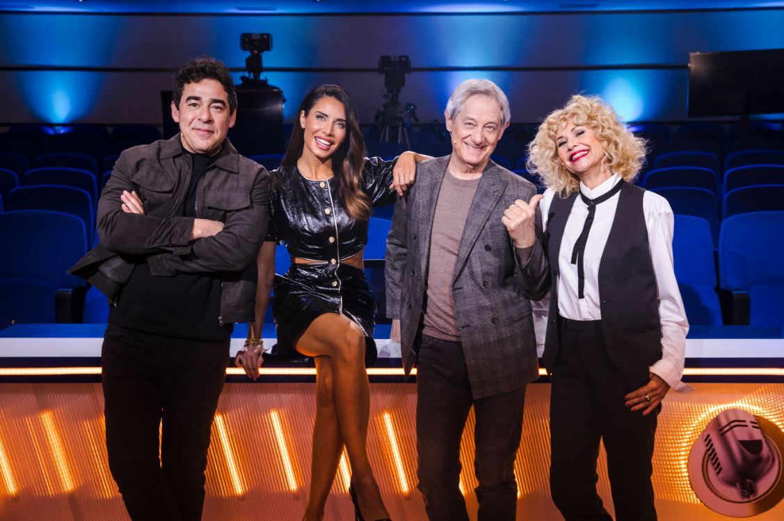 ¡Ya está aquí EL MEJOR! 😍 nuevo programa de la casa con grandes figuras de la televisión y comedia 👉 @PilarRubio_ , @estherarroyo_ , Pablo Chiapella y Josema Yuste #ElMejorTM Las risas están aseguradas 😂 ESTA NOCHE a las 22:45 ⏳ ¿Os lo vais a perder?