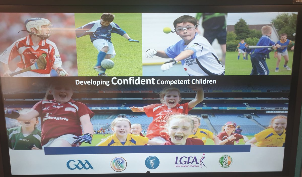 Well done to the 15 teachers in St. Cnoc's NS Ferbane for attending Offaly C&amp;G's NS Croke Park Hour child physical literacy workshop with <a href="/DamienColeman4/">Damien Coleman</a>.

Thanks to Príomhoide Helena &amp; Laura for organising.  

Great to see so many National Schools buying in to this initiative.
