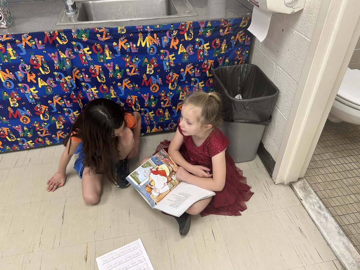 StevensCWC's tweet image. We had a great time with our kindergarten buddies