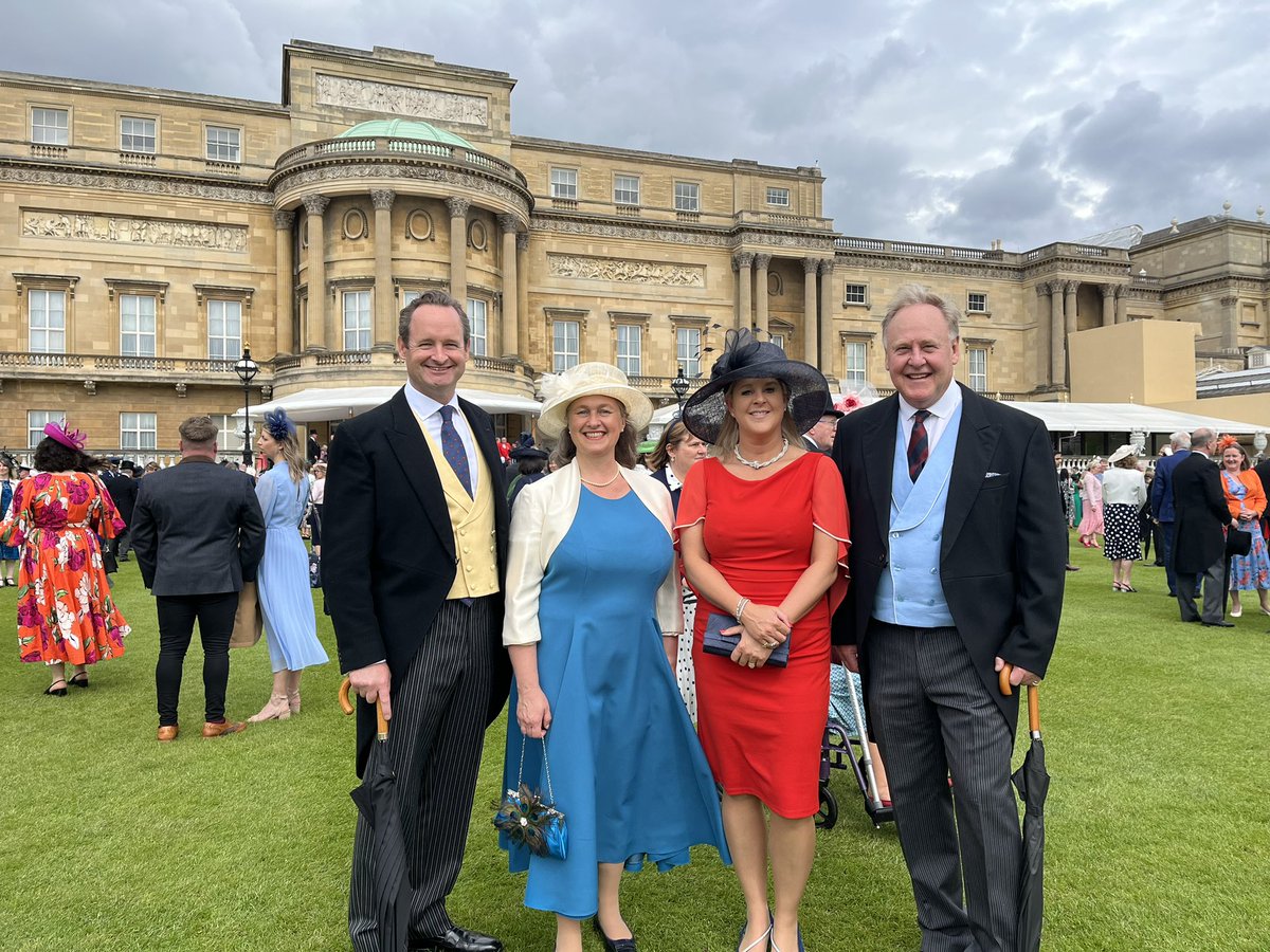 HughStrickland3's tweet image. Fabulous trip to Buckingham Palace garden party - in recognition of the talent and hard work of the staff and volunteers of @Comm_Resource Great to see @claredonegan72 and Mark Harris of @LingenDavies