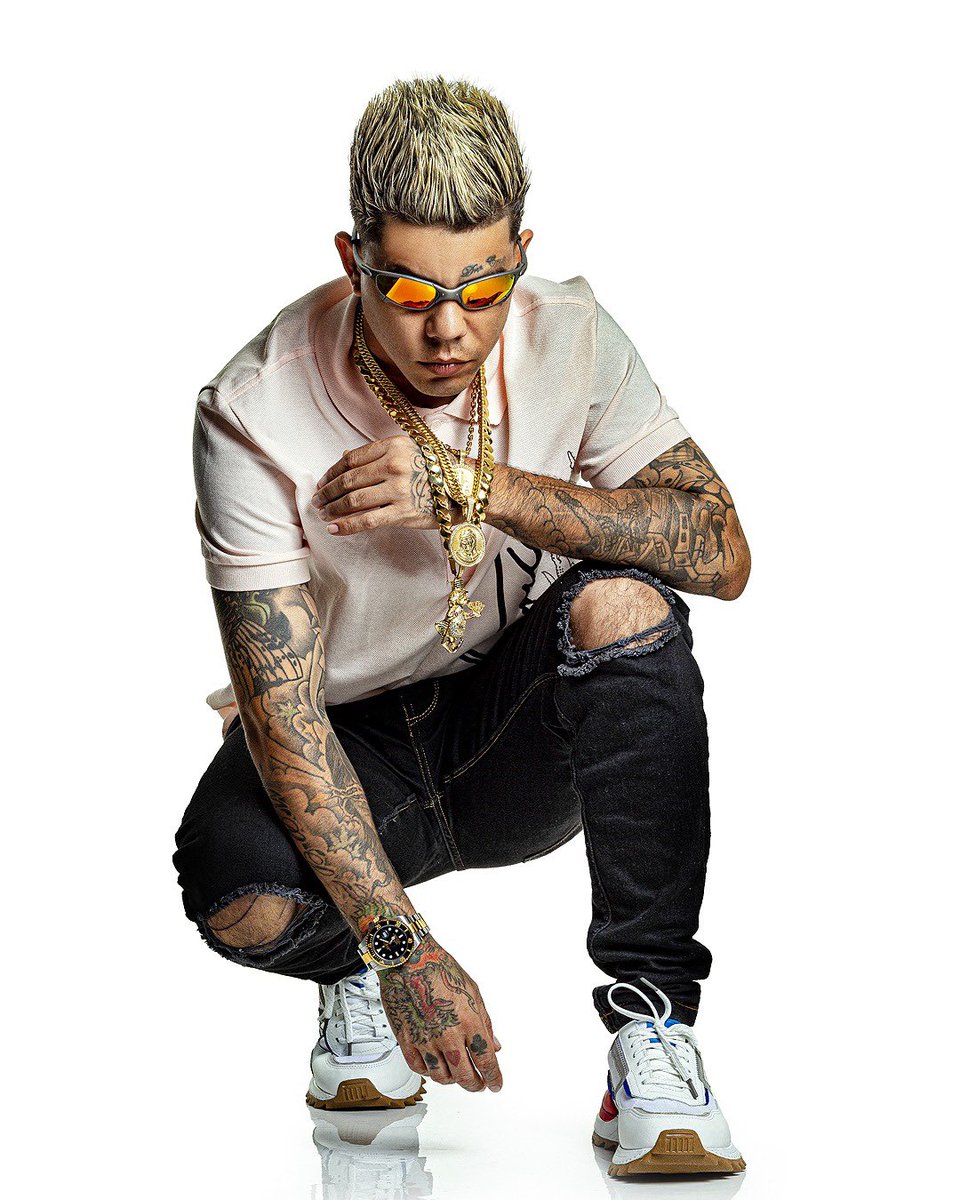 Mclon_oficial's tweet photo. aguardem o álbum NOIS TÁ FORTE 💪 https://t.co/NLRQo1Z78t