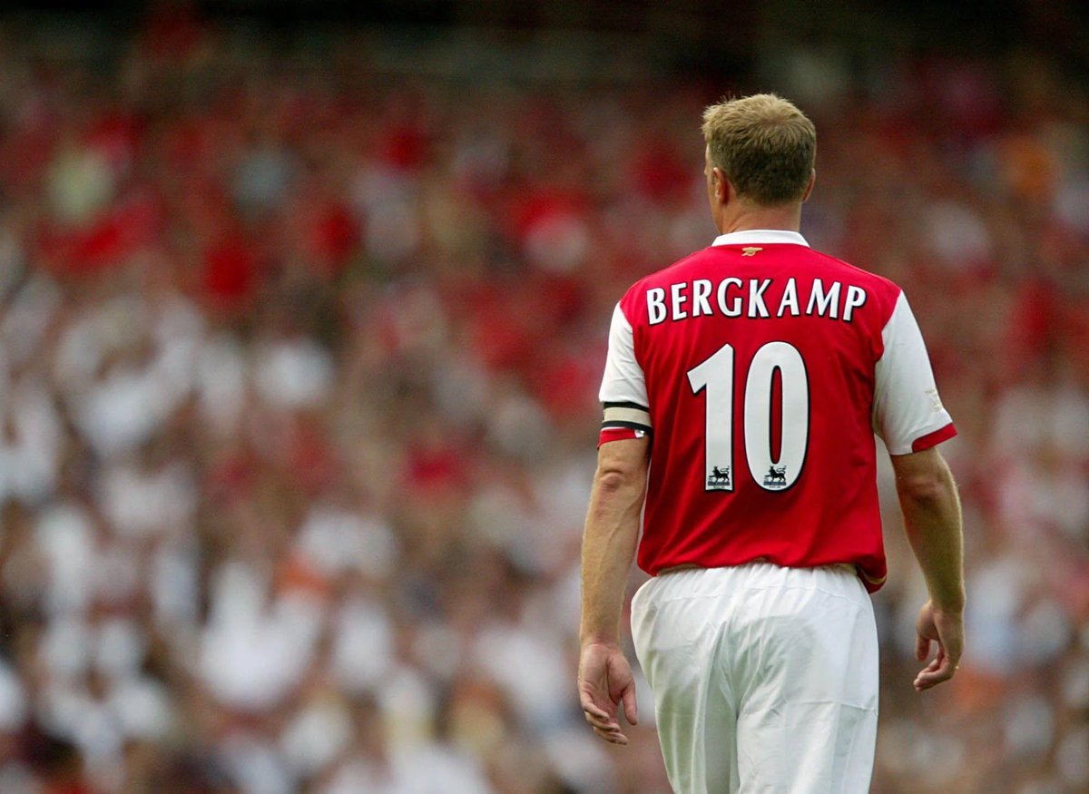 Dennis Bergkamp turns 54 today. The Dutchmen was a magician and one of the best players to watch perform his magic 🪄🇳🇱 Let’s take a look 👀