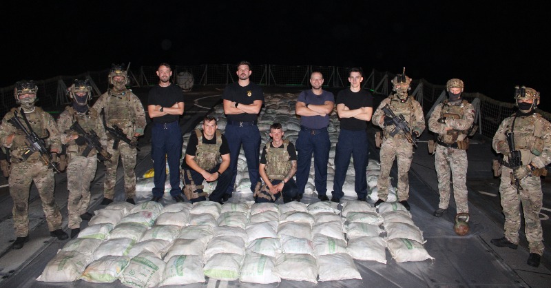 RoyalNavy's tweet photo. Agile ✔ Alert ✔ Versatile ✔ Successful ✔

Just days after helping British citizens evacuate from Sudan, @HMSLANCASTER and her Royal Marines of @42_commando struck at dusk, pouncing on a dhow carrying nearly 200 11kg bags of hash - worth over £2.5m.