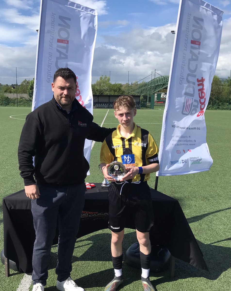 MrHodge01's tweet photo. Fantastic achievement by my Year 11 ⚽️ boys this year @NewportH @NhsThrive Won the welsh cup and now for the 2nd year running the @NPTSchoolsCup beating a strong @Caerleonboyspe side 5-1, proud be on belief! Goal scorers were J.Ali x2, Griffin, Pring &amp; Ley. Da iawn boys MOM Duke https://t.co/sFUjueTZZM