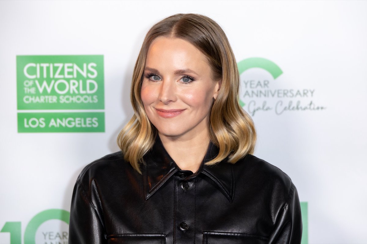 Kristen_Bellorg's tweet photo. Photos: Kristen Bell attends the Citizens Of The World Charter Schools Gala https://t.co/eHia5JuiE8 #KristenBell https://t.co/86bbInWPlv