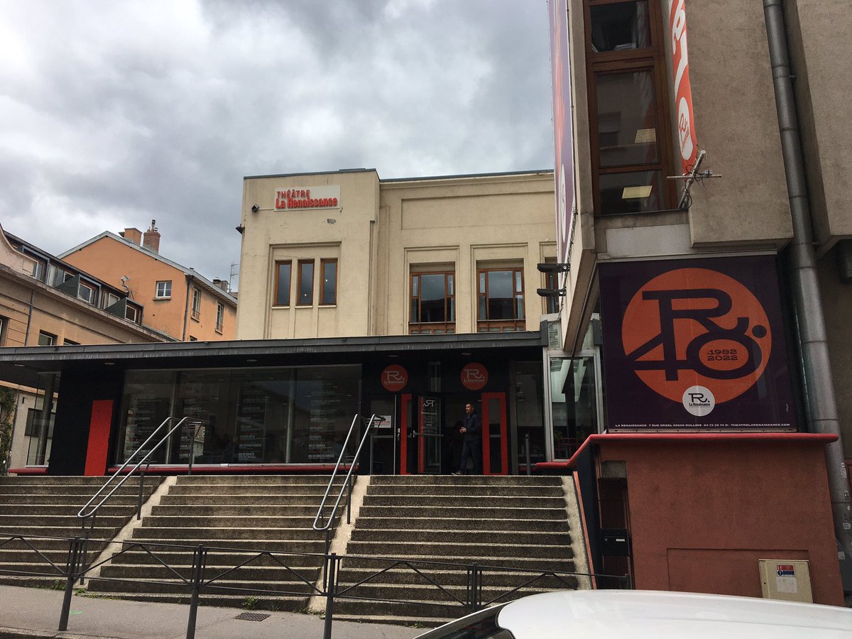 GroupeMdl's tweet photo. Finale régionale des #petitshampionsdelaleture. Bravo aux 12 élèves de la région Auvergne Rhône Alpes qui ont surmonté leur stress pour partager leur goût des mots . Et bravooooo à notre finaliste de l’école R-Cassin à St Pierre de chandieu 🥳🥳 https://t.co/FuF12tDntq
