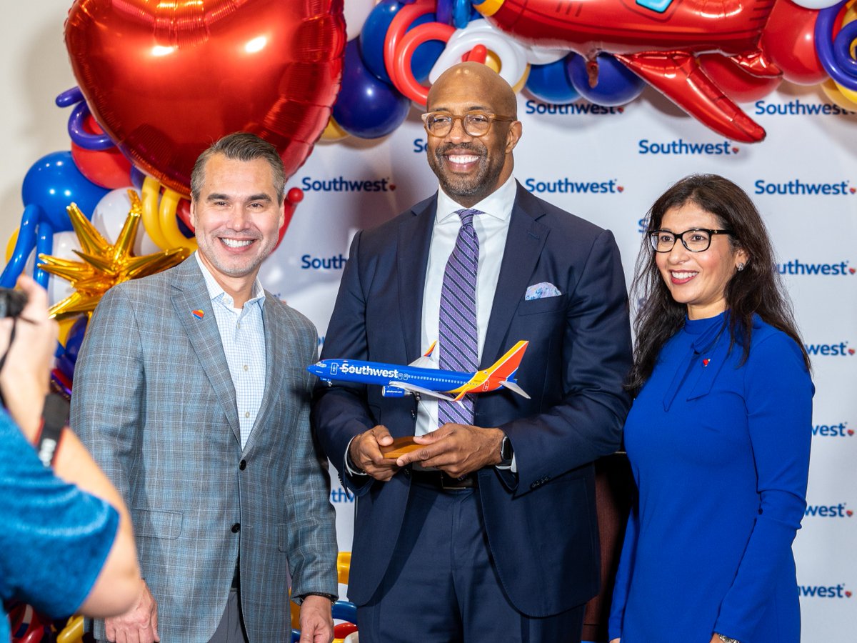 Proud of the work @SouthwestAir is doing to connect people and champion communities. Read about their commitment to being a good, global citizen in the latest One Report! #HeartinAction #SWA #SouthwestHeart

swa.is/3nMNRDy