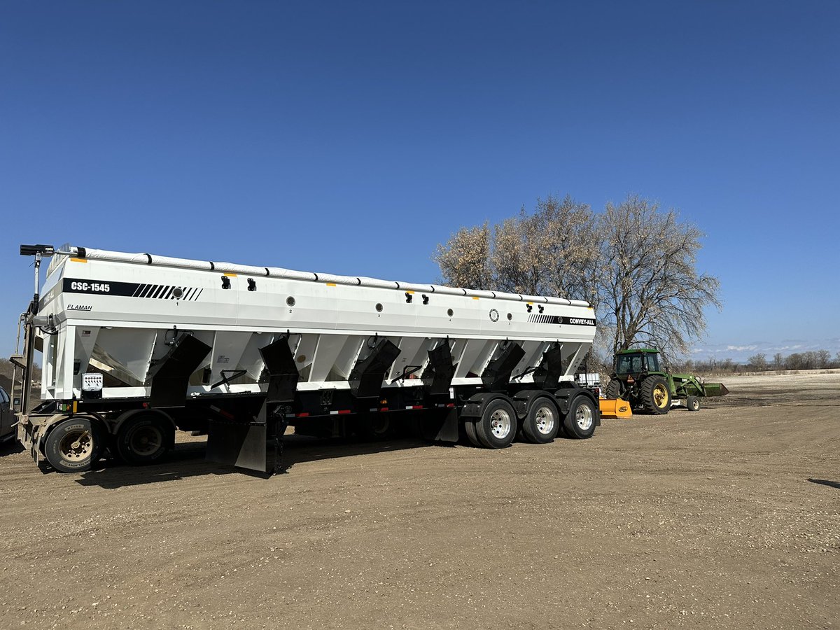 FF107MA's tweet photo. Delivery Day! A couple very happy customers took delivery of their new @Convey_All CSC-1545 today. Thank you for your continued buisness! @flamangroup https://t.co/yirtX7jtmp
