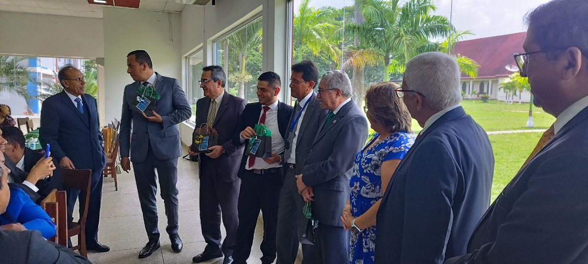 uvoccidental's tweet photo. El Ministerio de la Salud de la Unión Venezolana Occidental, continúa adelante con el Diplomado de Laicos Evangelistas de la Salud, en esta ocasión, la directiva de la UVOC se sintió muy complacida en trasladarse a las instalaciones del... https://t.co/rEOJnEBReU
