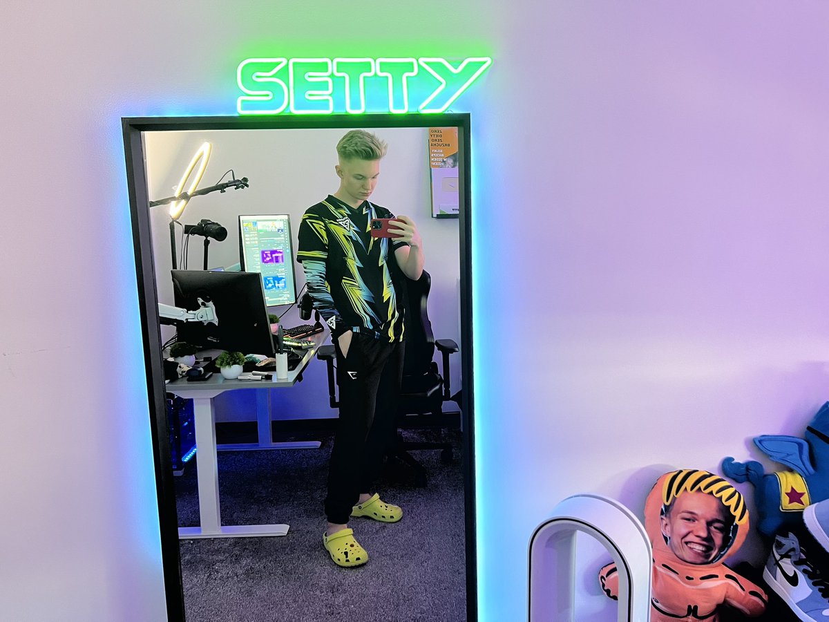 Setty2k_'s tweet photo. Joined @TundraFortnite 🤍 https://t.co/MisoZQmM8W