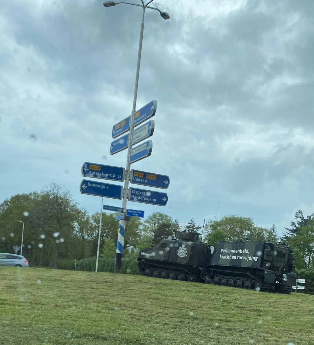 De Viking is geplaatst als beeldmerk dat de Mariniers naar Apeldoorn/Nieuw Milligen komen.Defensie is sterk vertegenwoordigd in Gelderland. Dank🙏