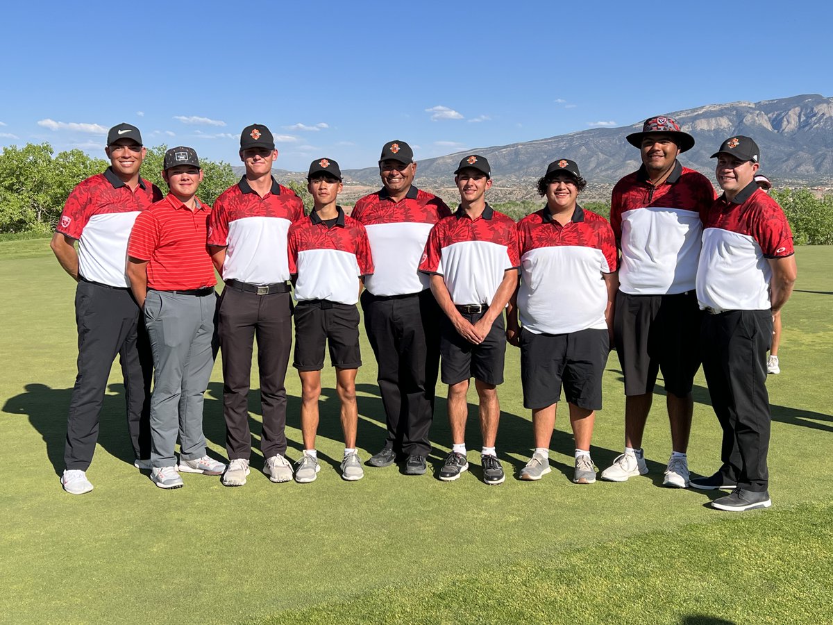 ChsHawkGolf's tweet photo. Great way to end our 2022-2023 Season! https://t.co/zLJJBgROPG