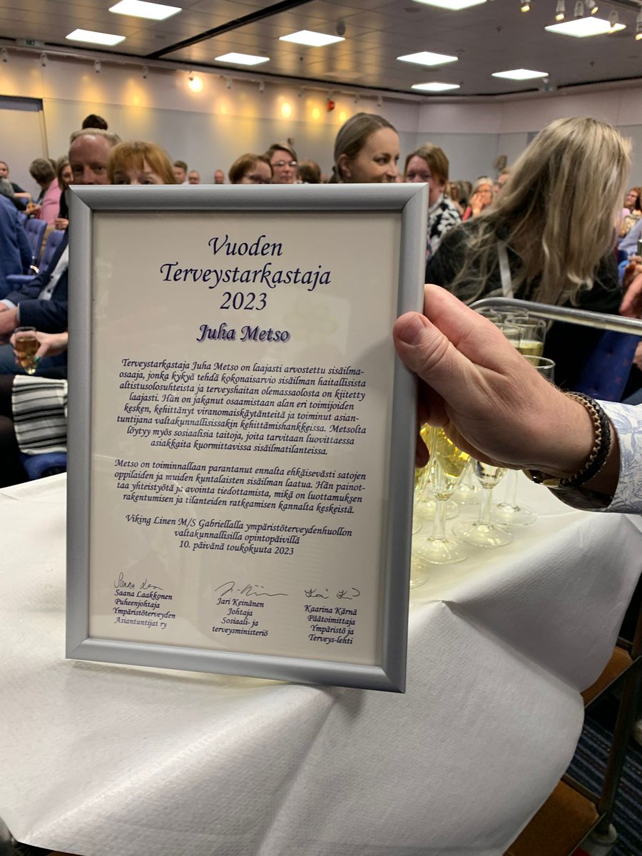 jari_tulonen's tweet photo. Vuoden terveystarkastaja Juha Metso 🏆 https://t.co/tVmGhrogck