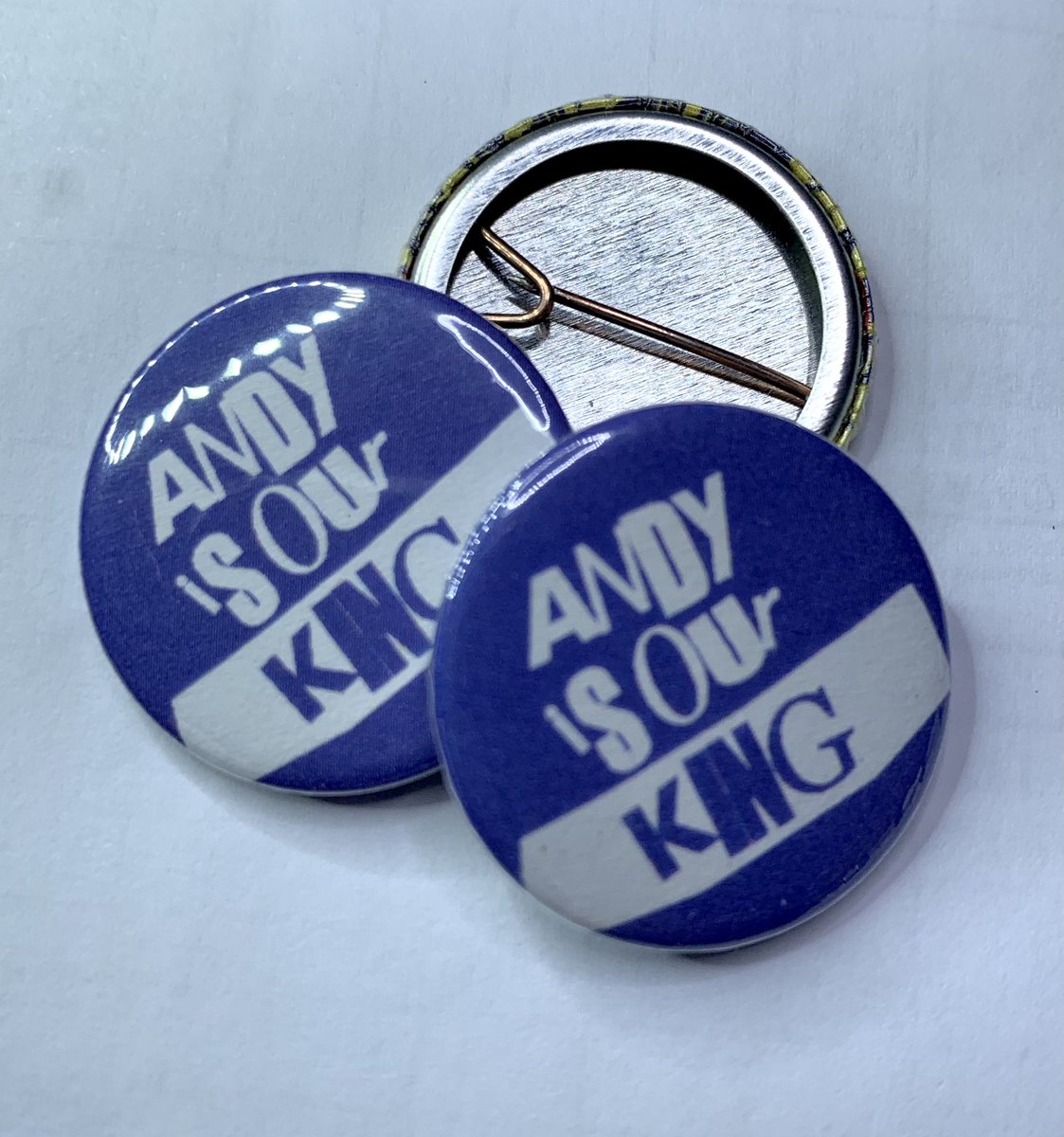 ToffeeArt's tweet photo. Never mind the Monarchy…

ANDY IS OUR KING

25mm Sex Pistol inspired button badges available now at 

https://t.co/EYd0ihmKY2

or see you at St Luke’s on Sunday! 

#EFC #Everton #AndyKing https://t.co/p041G9VAxO