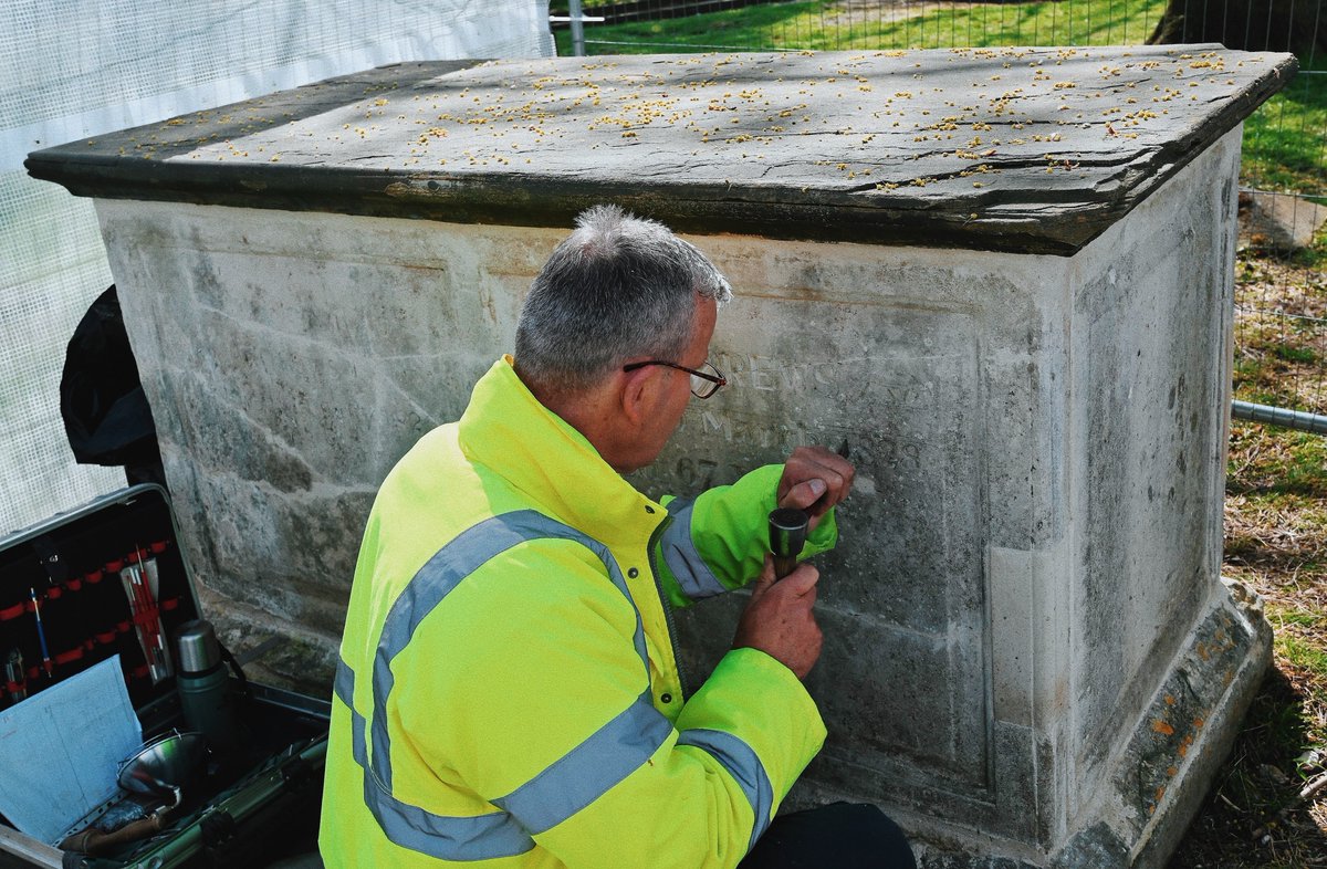 Final works to the Zinzan Tomb being undertaken this week!

The faded inscriptions are being carefully sharpened by a specialist engraver, so the text will now be fully legible 😀 ✍🏻 🙌🏻 

Photos by Chris Forsey
@Clivedenconservation <a href="/historicengland/">Historic England</a> <a href="/readingcouncil/">Reading Borough Council</a>
#hshaz #rdguk