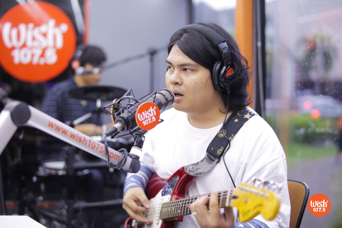 wish1075's tweet photo. Pop outfit @papersatellites performed their original tracks, "Coming Home" and "Spinning," from their "Manila Meltdown" album. https://t.co/E0jiupNeUD