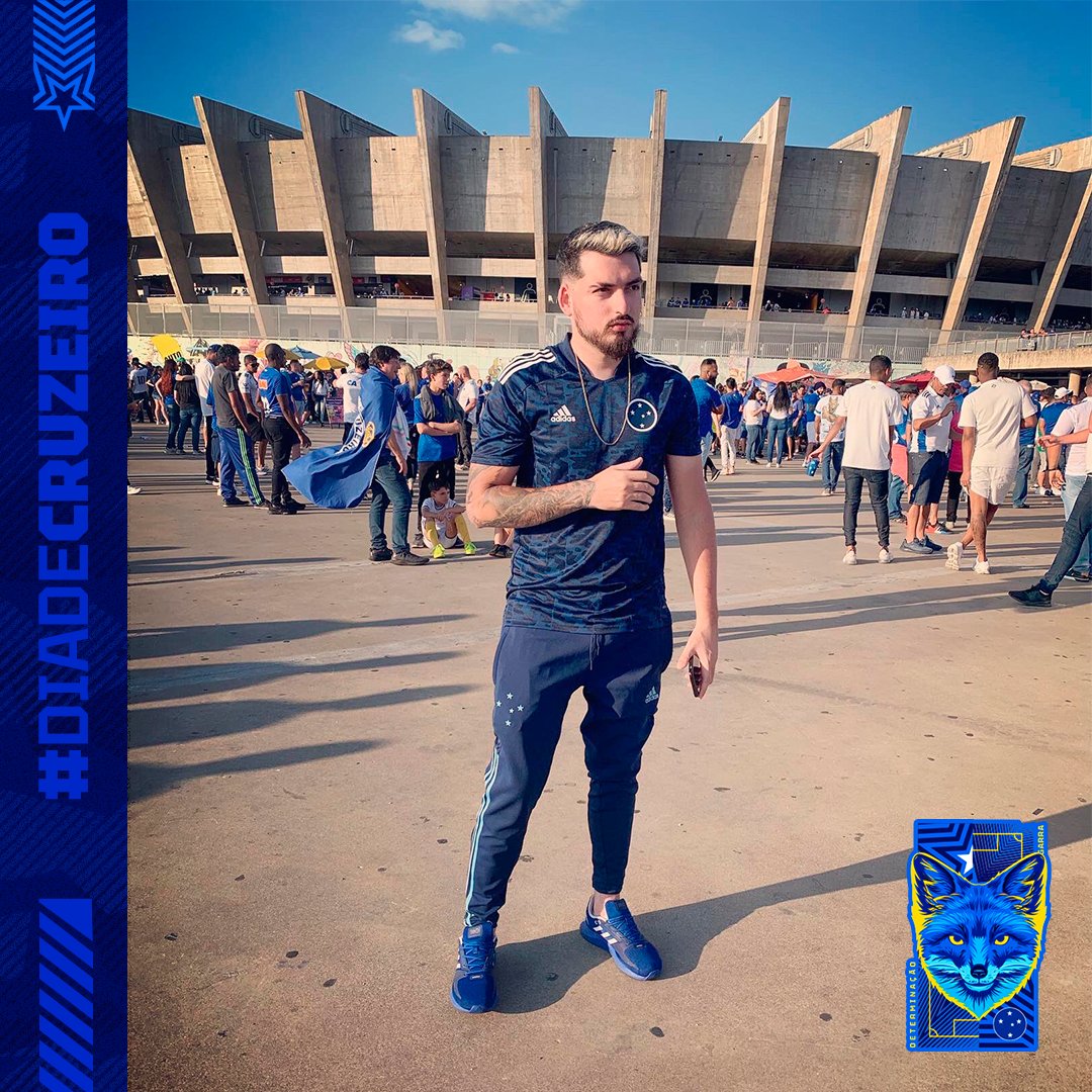 Cruzeiro's tweet photo. Já pode ir pro Mineirão ou ainda tá cedo? 🏃

É #DiadeCruzeiro e a gente não vê a hora de encontrar com os celestes na Pampulha!

Mande sua foto com a hashtag pra aparecer por aqui. https://t.co/G352EZJNT8