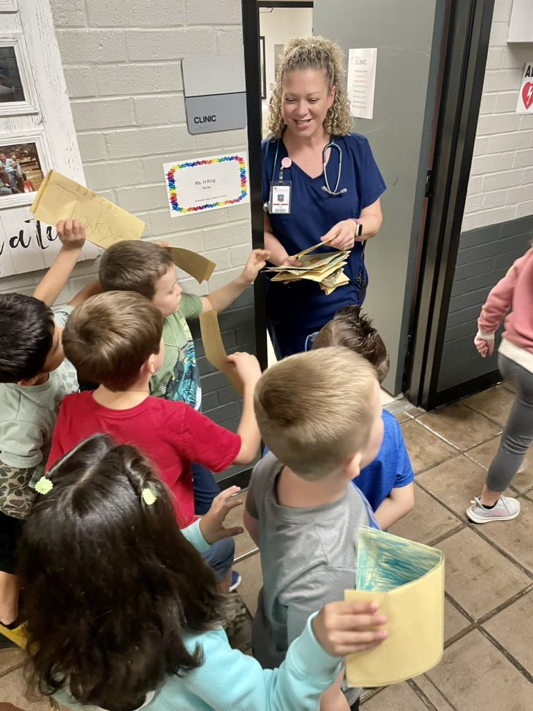 kinderray226's tweet photo. Had to show our wonderful nurse some love for National School Nurse’s Day!  We love Nurse King! @MES_beyourbest https://t.co/33KtyNBZBu