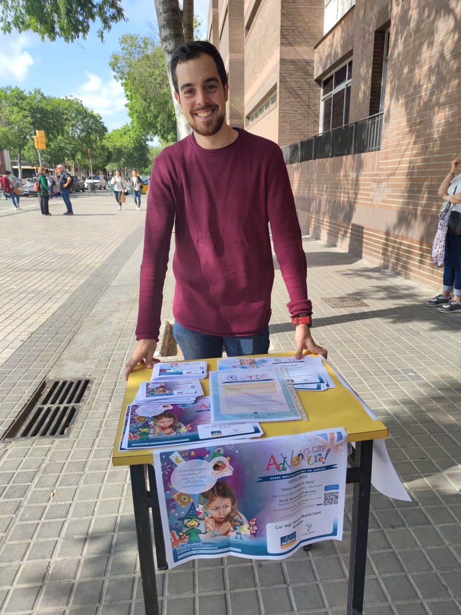 ActivaRedes's tweet photo. Esta tarde hemos estado a las puertas del colegio Jesús Maria Sant Andreu @webjmsantandreu informando sobre nuestras actividades de verano: #AdventureCamp y #QuanticsCamp 🤩
Recuerda, ¡puedes apuntarte hasta el 19 de mayo! Te esperamos.
#Campus #Verano #Vacaciones #NosGustaEducar https://t.co/HneIcAslMe