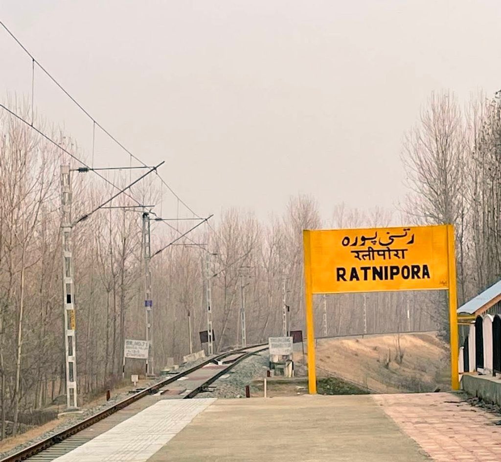 Ratnipora Halt, a long-pending demand, has finally been fulfilled in culturally rich Kashmir. This will boost mobility in the Awantipora-Kakapora region with accessible transportation facilities. Celebrations mark this significant achievement.
 #Rabbits