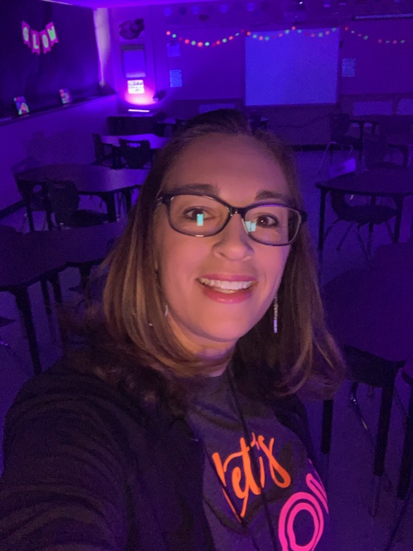 JTMMScougars's tweet photo. Monday was NEON day!  Special shout out to Mrs. Favinger for turning her classroom into a neon glow room for the day! https://t.co/nJi41VCA2b