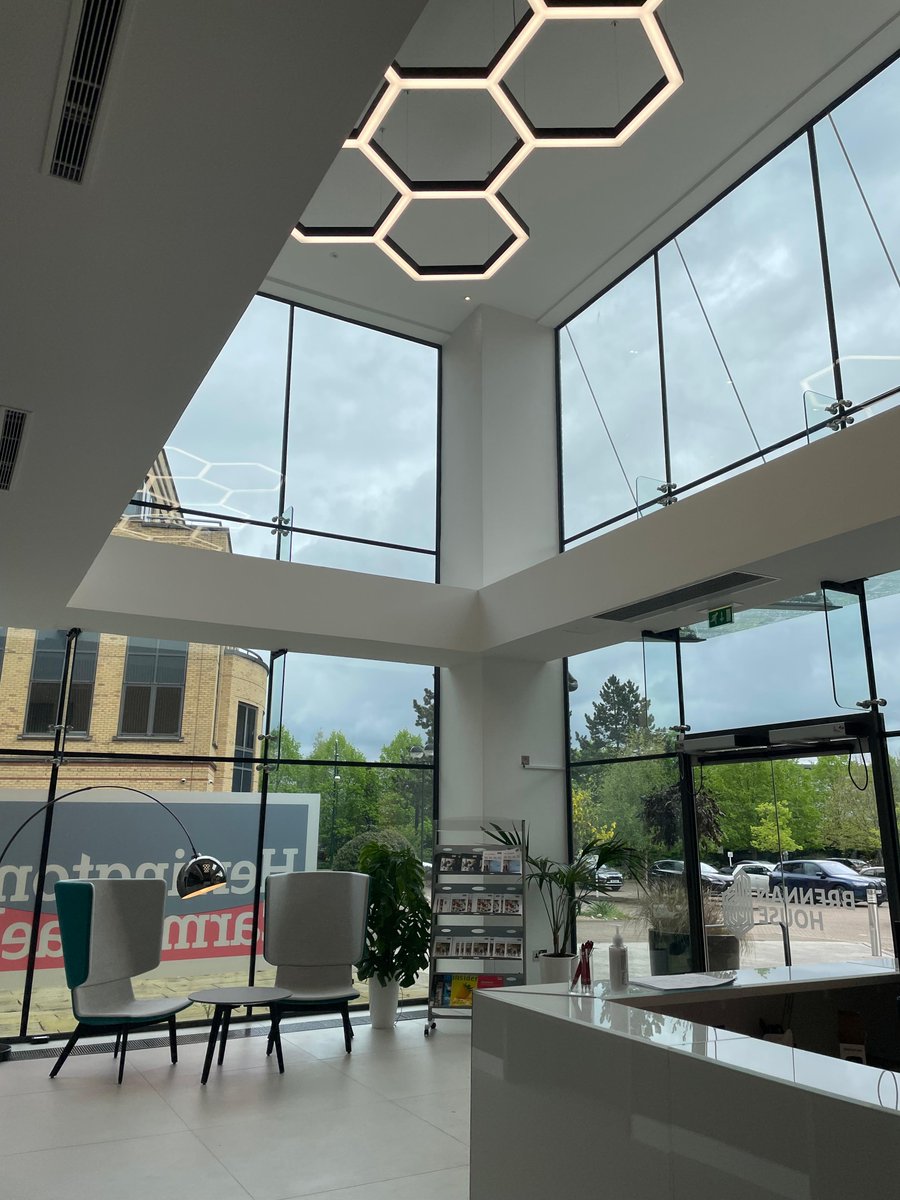 HCSolicitors's tweet photo. We're all in! 🙌 One week later and each department has arrived in our new HQ. We are loving the hustle and bustle as everyone settles in and enjoys the space. Keep an eye out for workshops, friendly competition around the tables, and more.
#newoffices #workhub #worklife https://t.co/m35jHThtf5
