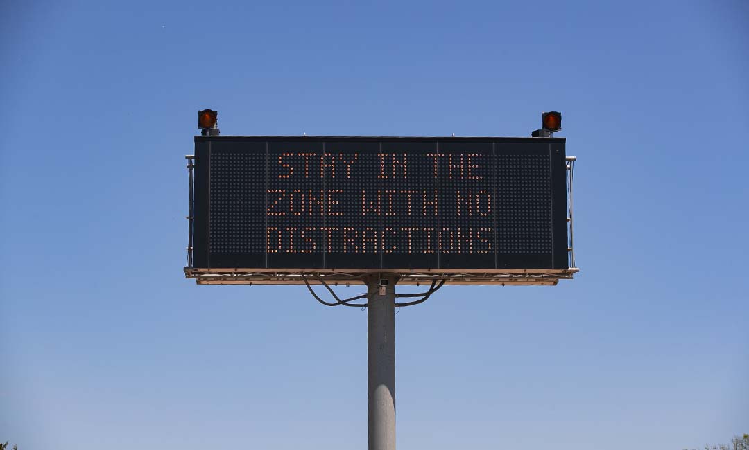 OKTurnpike's tweet photo. Knock safety out of the park; stay in the zone with no distractions! βΎ Putting away distractions is a home run; focus all of your attention on the road and #JustDrive. #WZW #workzonesafe #MakeOklahomaSafe https://t.co/Yt2q9lg7Wz