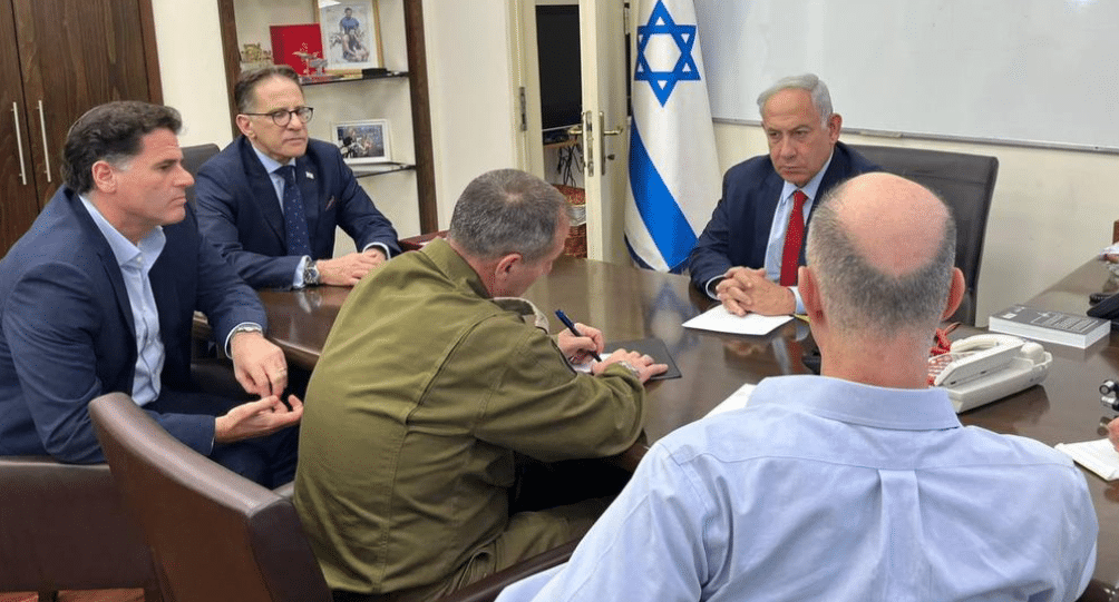 מדברים ויורים >< הפסקת אש בין ישראל לג'יהאד? אזעקות כעת בעוטף • המחדש

כלי תקשורת במצרים מדווחים שהושגה הפסקת אש בין ישראל לג'יהאד  •  בישראל לא מתייחסים באופן רשמי לדיווח   

hm-news.co.il/361386/