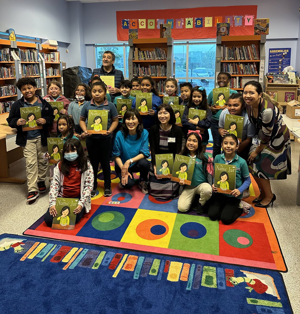 AnhGilmoreHTX's tweet photo. Thank you @houstonlibrary for bringing Ms. @YangsookChoi, Korean author &amp; illustrator of “Name Jar” to share her passion for storytelling &amp; arts to our young scholars @HPSArt! Beautiful mural gifted by students in @McfallTetsuo ‘s class. #AsianHeritageMonth @HarmonyEdu #literacy https://t.co/xwtsNpOXlD