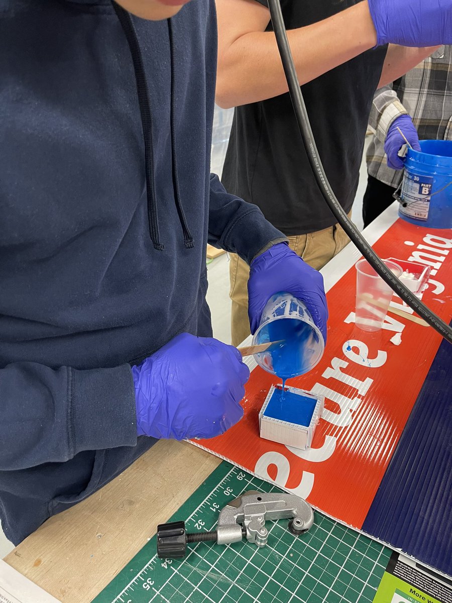 PackerEngineers's tweet image. Exploring molding and casting techniques in SHS Engineering 2…messy but fun!  Next step: how to design soap molds for our next chemical engineering adventure: saponification! @OfficialSHSPack