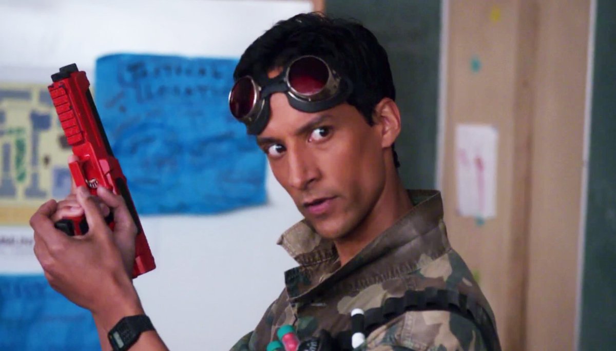 imsrryoisin's tweet photo. Abed Nadir- Community (canon) https://t.co/j1ViTivHlW