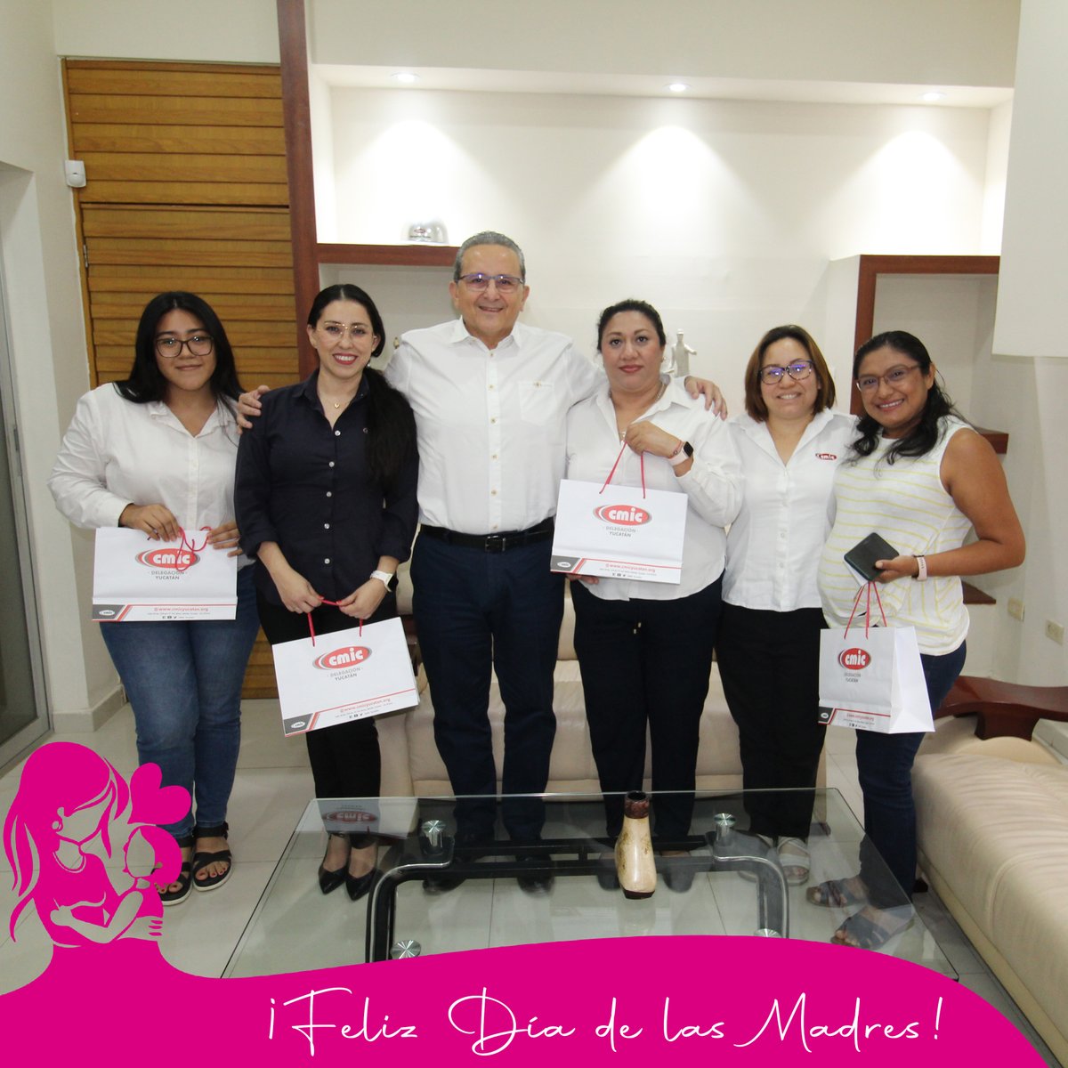 CMICYucatan's tweet photo. En la #CMIC valoramos y apreciamos a todas las mujeres que siendo madres, compaginan su vida profesional con la personal. https://t.co/WQrmkUISzP