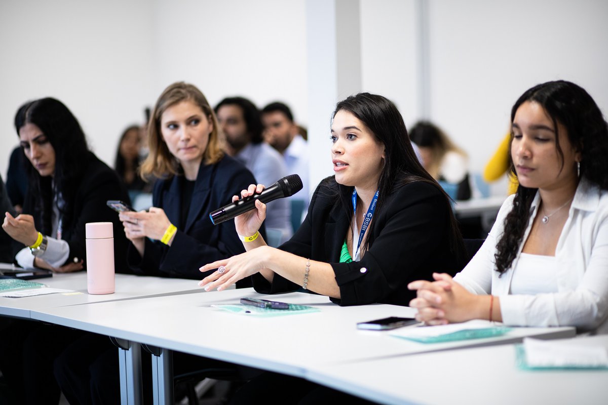 BerlinSBI's tweet image. Founded in 2015 by Valentin Stalf &amp;amp; Maximilian Tayenthal, #N26 launched #Europe’s first #MobileBank account back in 2015. Today, the #bank has more than 8 million customers in 24 markets &amp;amp; a team of 1500 employees of more than 80 nationalities working across 10 countries.