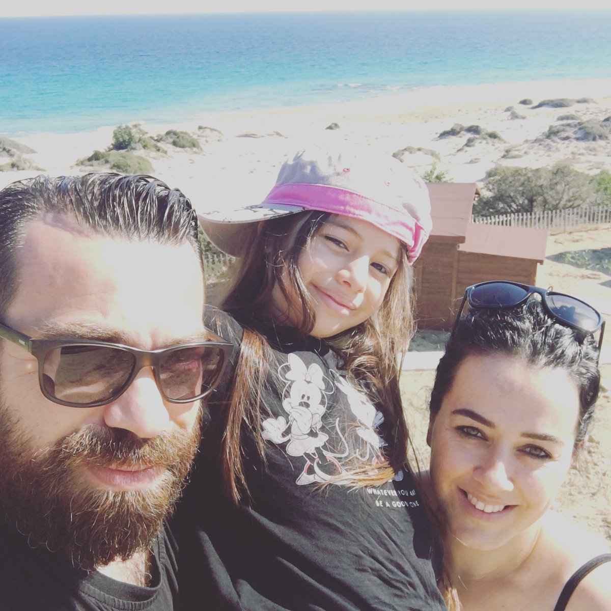 Kızımız, aşkımız, her şeyimiz Selin'imiz... Katiller, cahiller seni bizden aldılar, utanmadan sırıtıyorlar ama adalet günü gelecek! Herkes cezasını çekecek!
#isiasortakdavamız