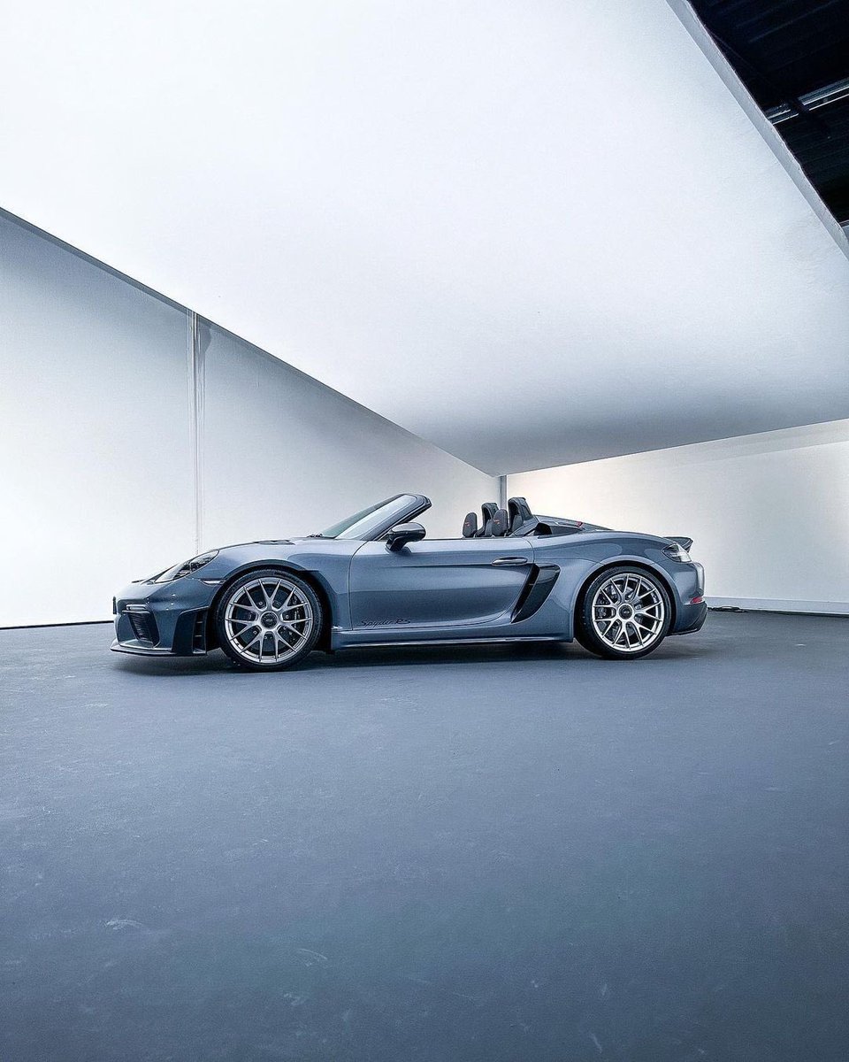 Porsche911UK's tweet image. #SpyderRS is to be rejoiced 
📷 @jagotz