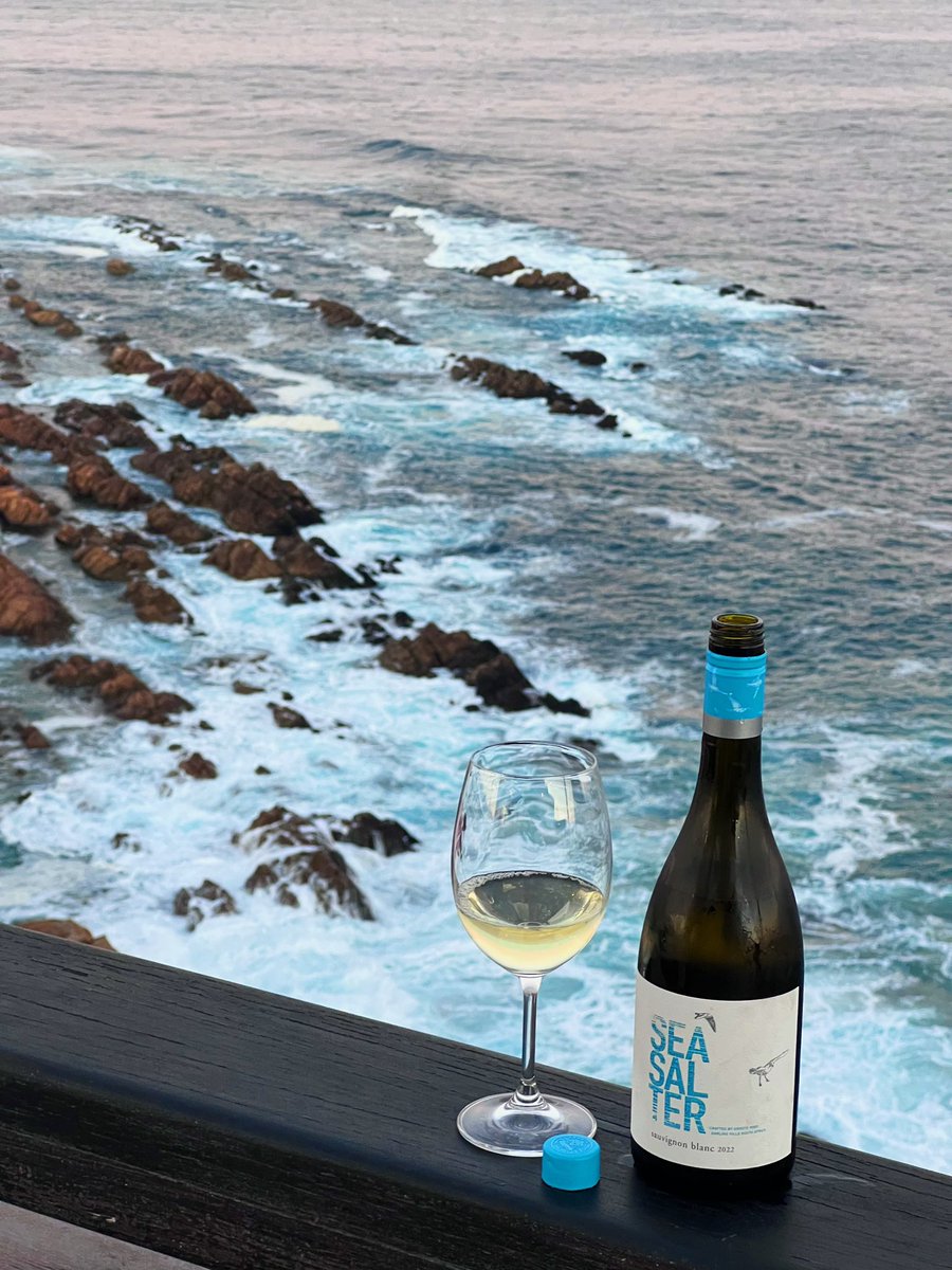 PeterPentz's tweet photo. The backdrop for tonight's @GrootePost tasting in Mossel Bay 👌 https://t.co/aPqVRtFItb